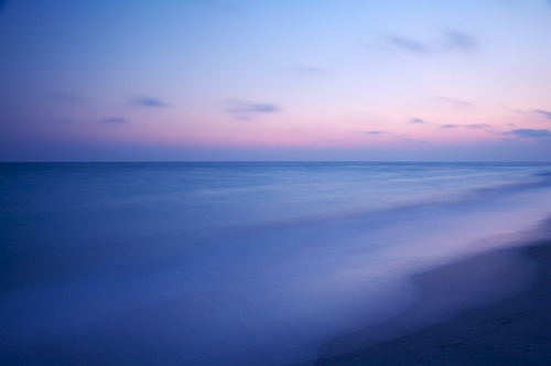 Beach;Beaches;Blue;close of day;dusk;evening;eventide;Florida;last Light;Ocean;Pink;Purple;Sand;Sanibel Captiva Island;Sea;Shore;Shoreline;Sky;sun;sunset;Water;Waves